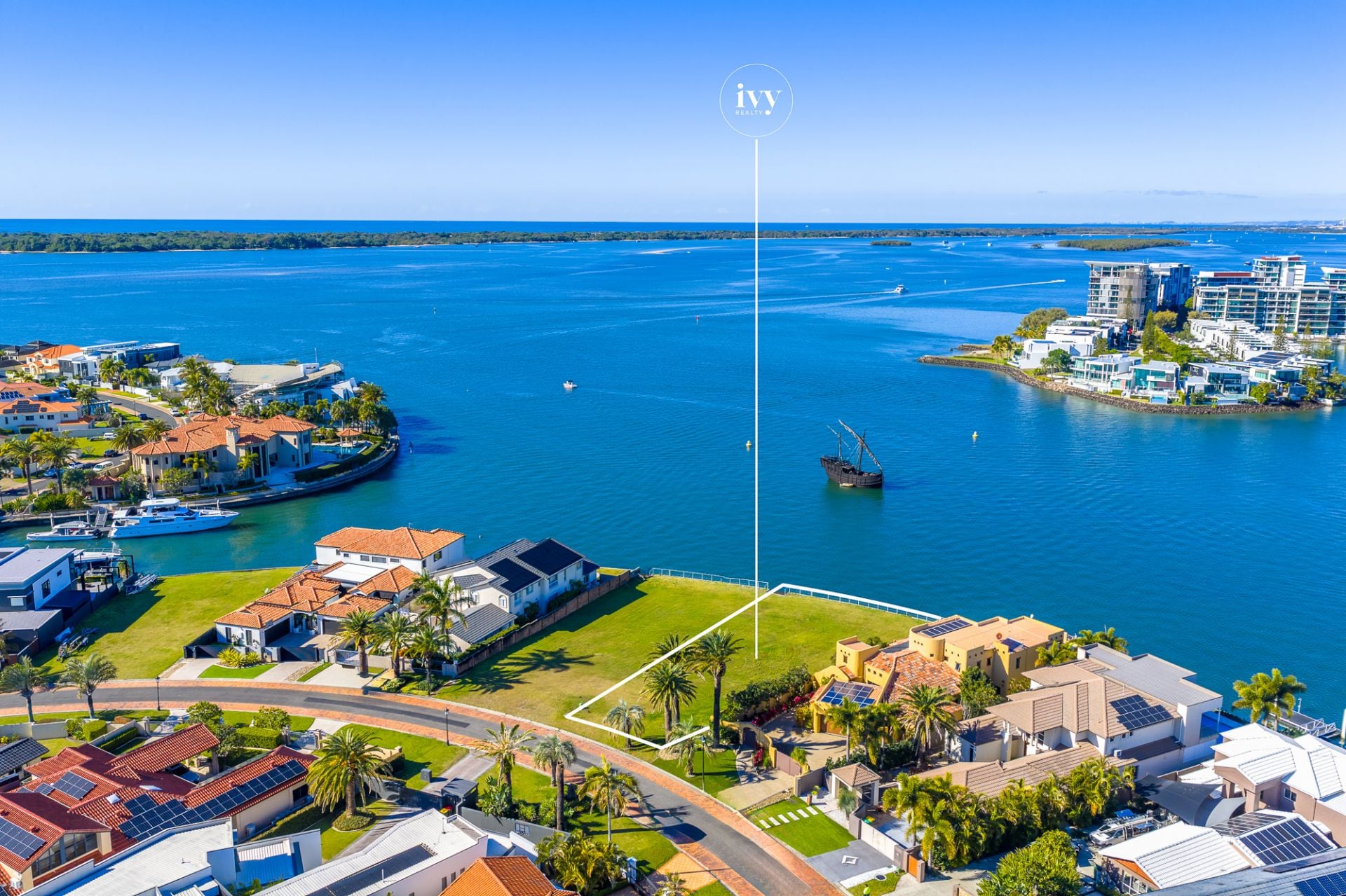 32 Brittanic Crescent, Sovereign Islands QLD 4216, Sovereign Islands - Thumbnail 3