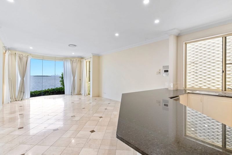 25 King Arthurs Court, Sovereign Islands QLD 4216, Sovereign Islands - Thumbnail 4