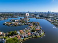 Timeless Classic Waterfront Residence QLD, Timeless Classic Waterfront Residence - Image 1