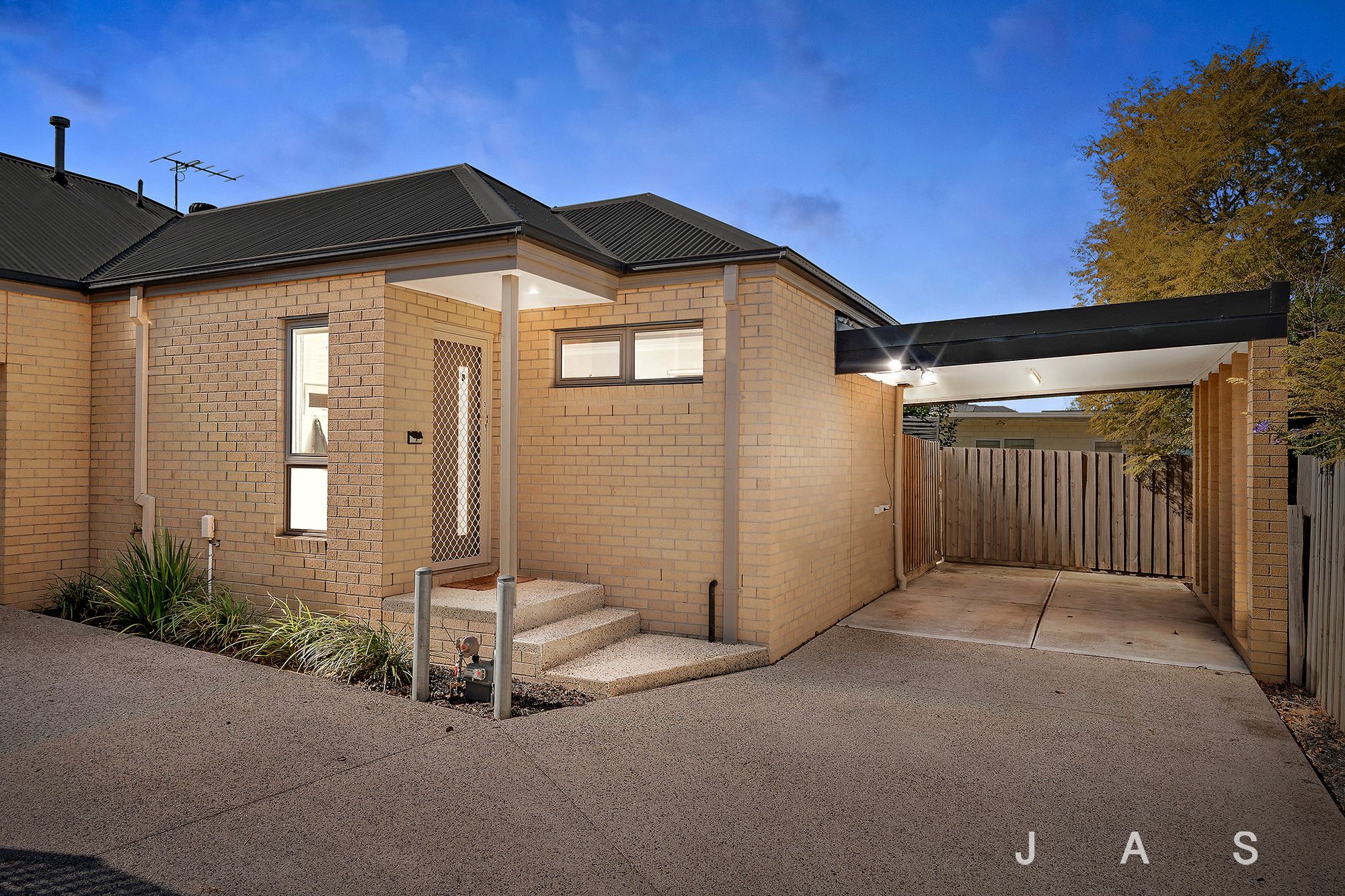 3/4 Camperdown Avenue, Sunshine North, Sunshine North - Thumbnail 3