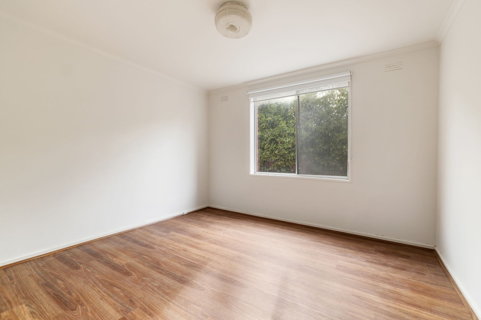 2 Bedroom Apartment on Pender Street