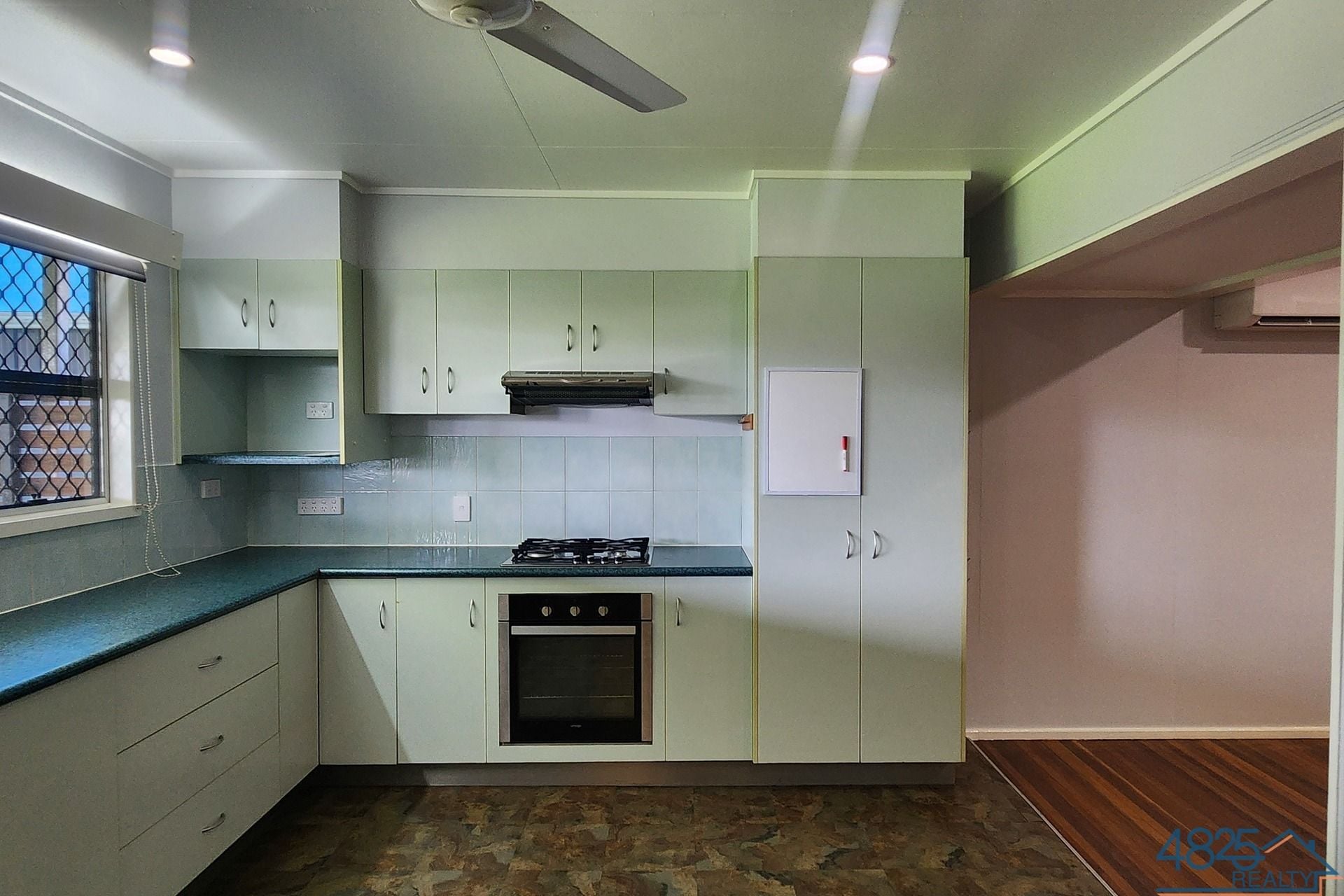 13 Cook Crescent Mount Isa QLD, Mount Isa City - Thumbnail 6