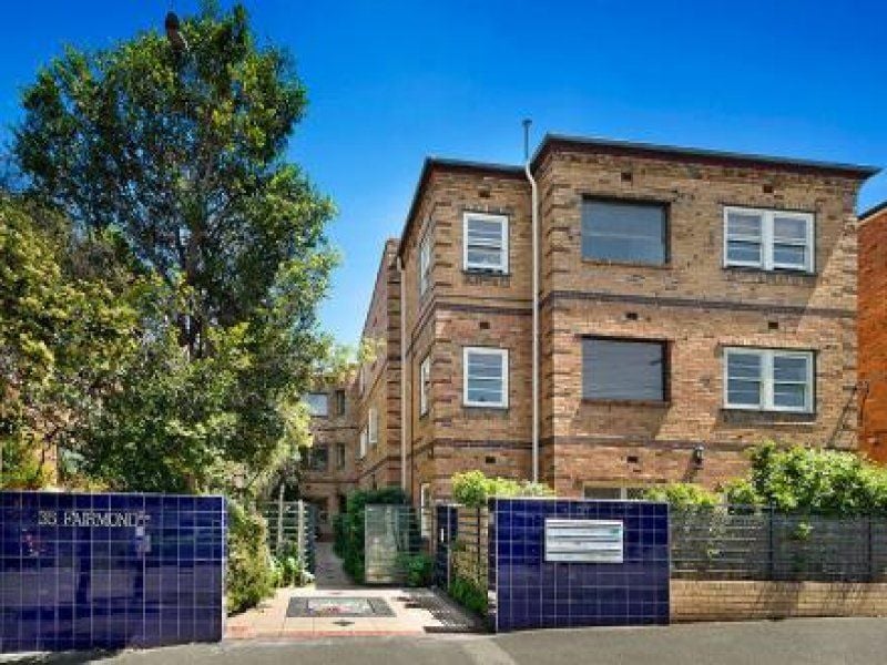 SOMETHING VERY SPECIAL IN A BEAUTIFUL ART DECO BLOCK