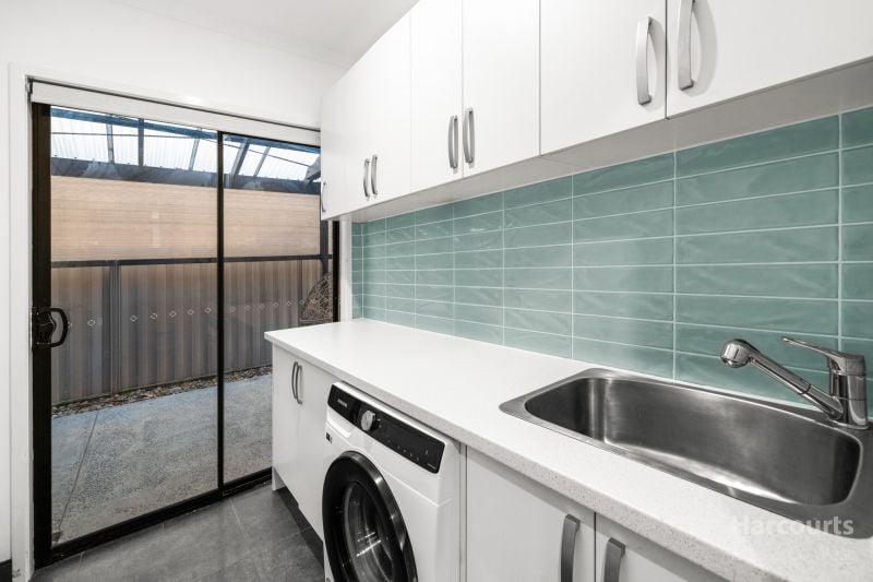 5 Cobaw Circuit, Caroline Springs