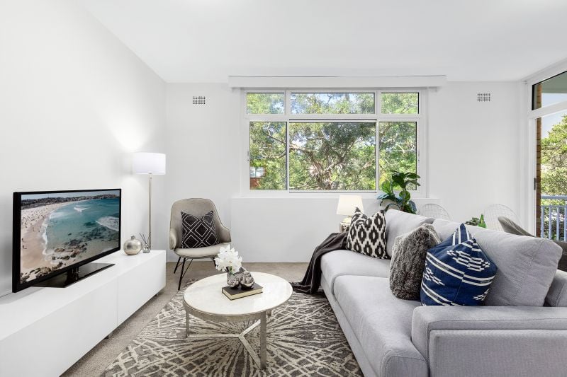 Light-filled living in peaceful Wollstonecraft pocket