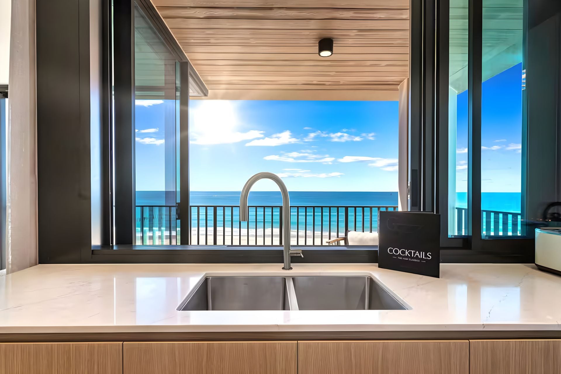 705/4 Seventeenth Avenue, Palm Beach - Thumbnail 5