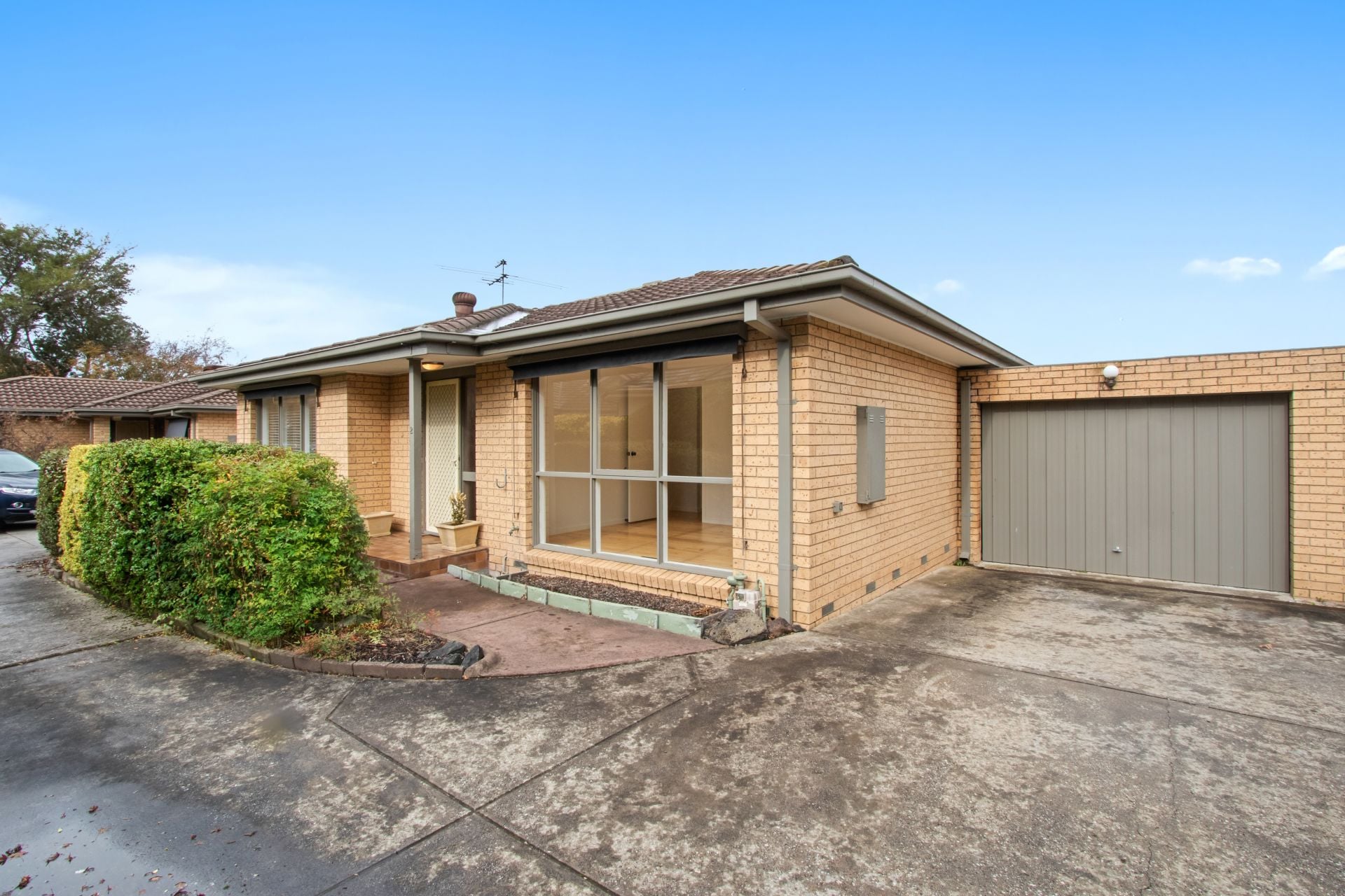 Stunning unit in premium locale