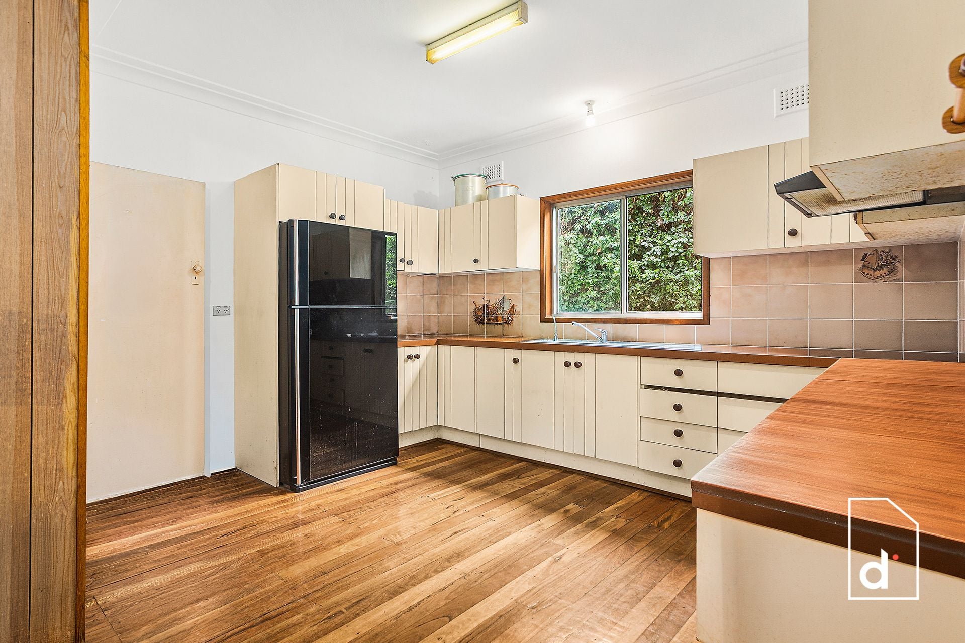 20 Lake Parade, East Corrimal NSW