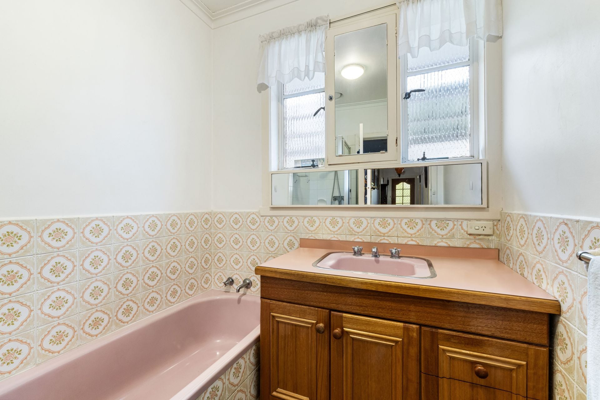 Spacious Living In A Sought-After Lalor Pocket