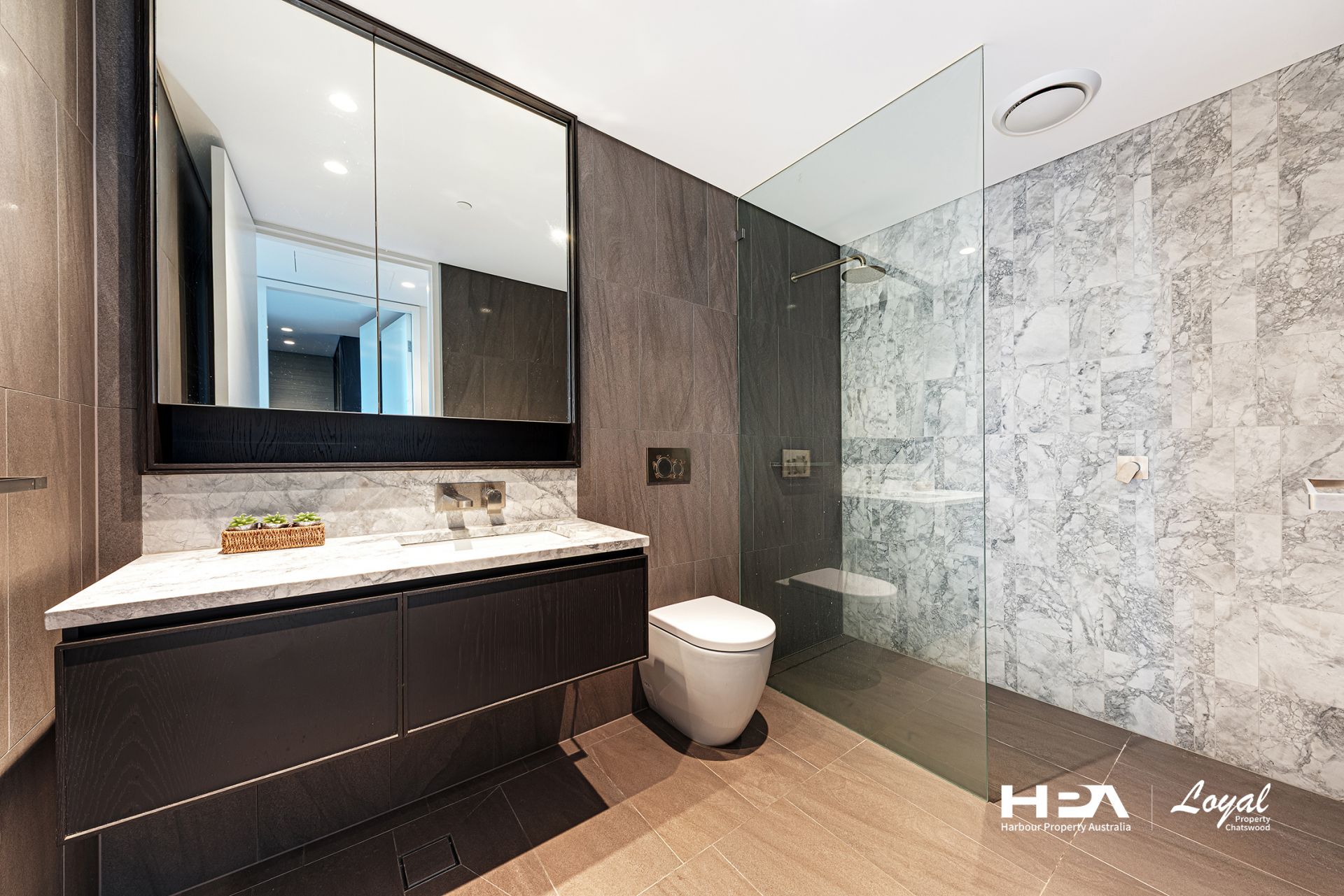 2601/130 Elizabeth Street Sydney NSW, Sydney - Thumbnail 5
