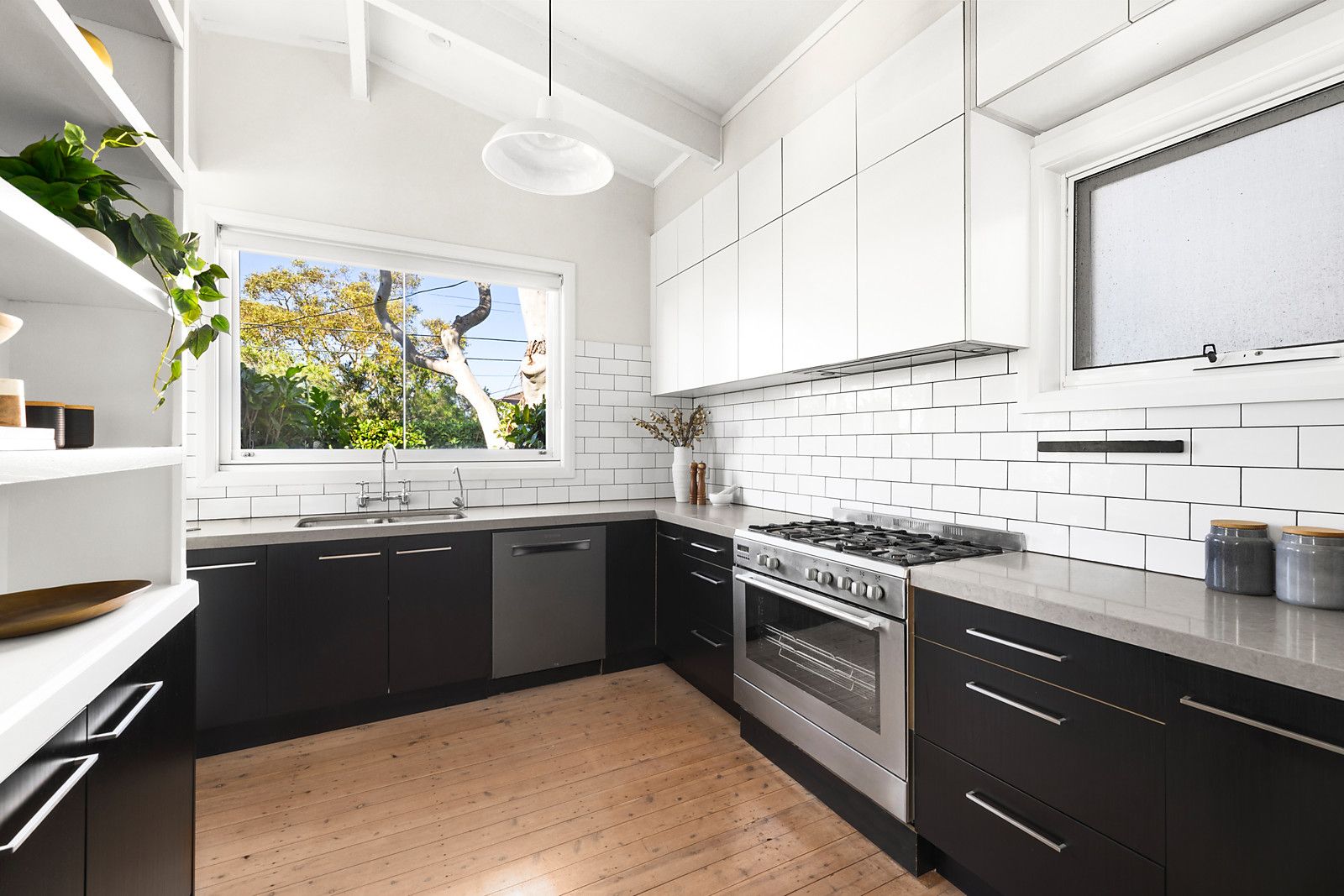 14 Mills Place, Beacon Hill, Beacon Hill - Thumbnail 7