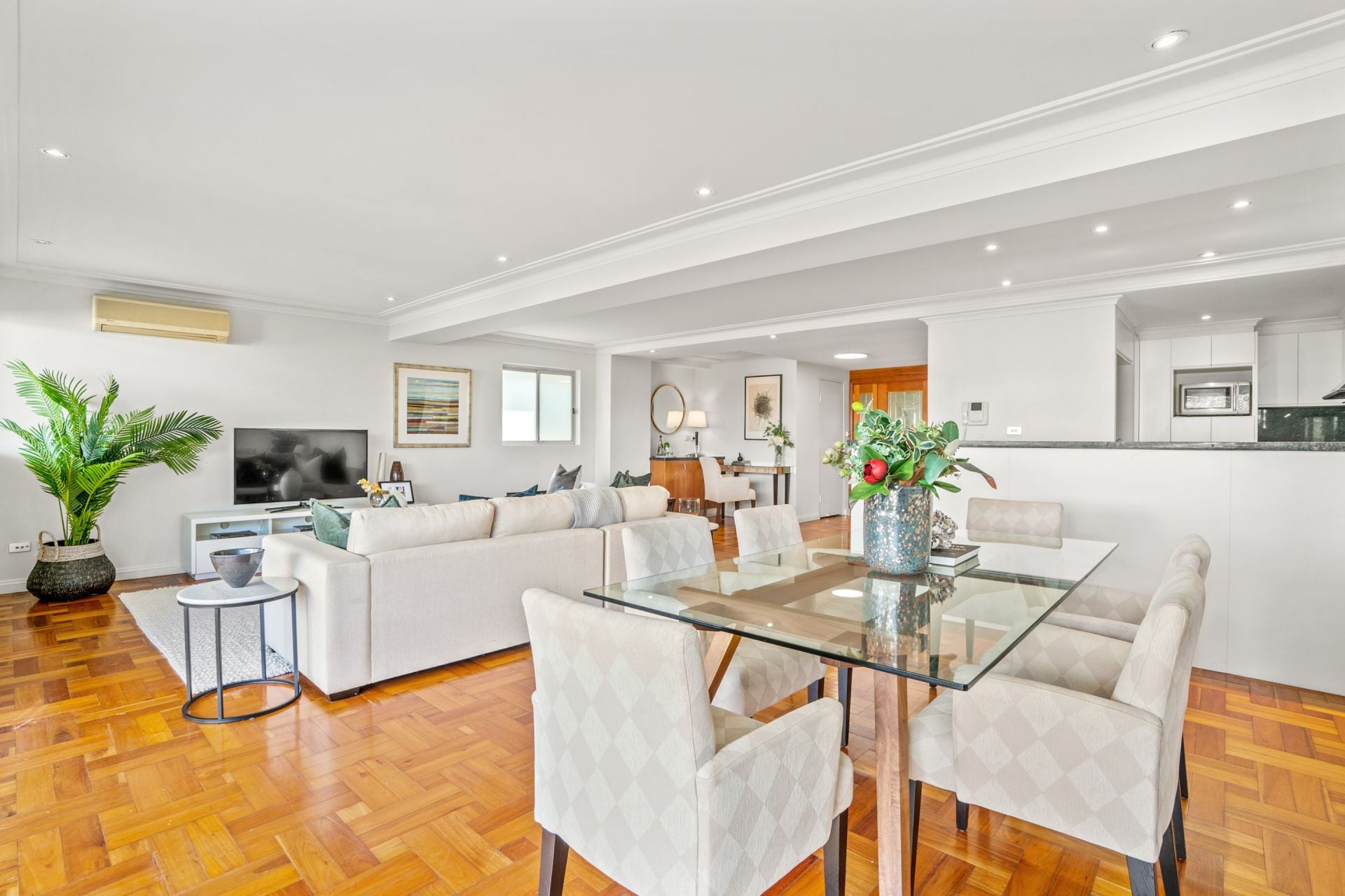 2/8 Hamilton Street Rose Bay NSW, Rose Bay - Image 1