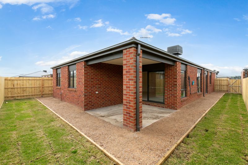 8 Ivanhoe Road, Wallan