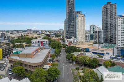 CBD FRINGE OFFICE WITH GREAT AMENITY