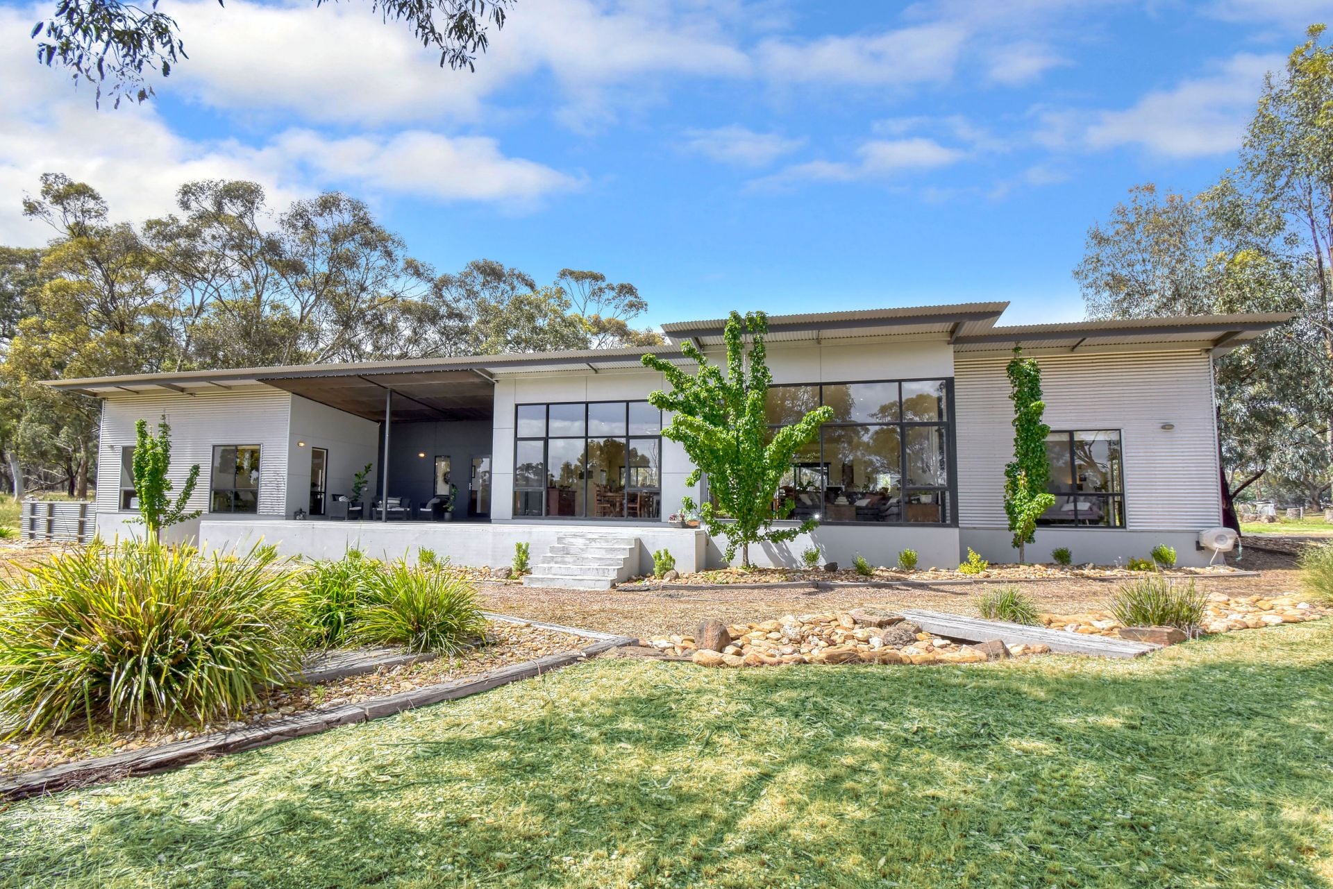22 Dehnerts Road, Daisy Hill - Thumbnail 2