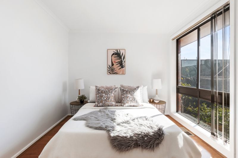 2/1 Larch Street, Thomastown