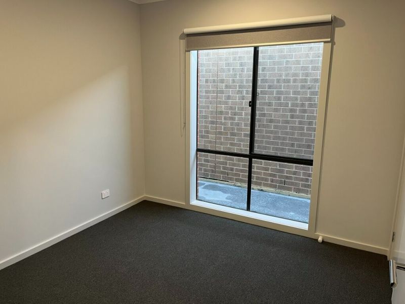 16 Kurnbrook Loop, Wollert