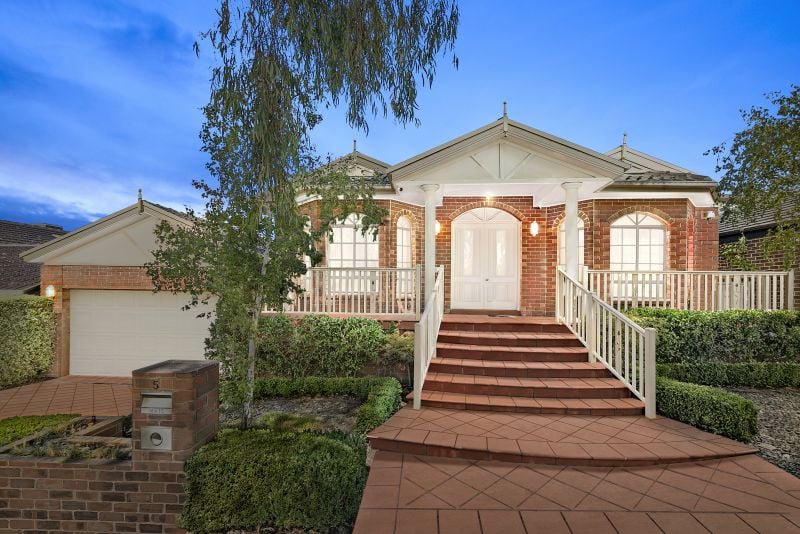 5 Mirbelia Crescent, Mill Park