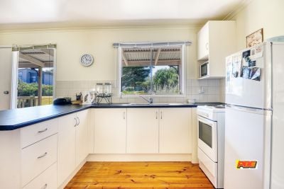 5 Anthony Avenue, Venus Bay VIC, Venus Bay - Thumbnail 2