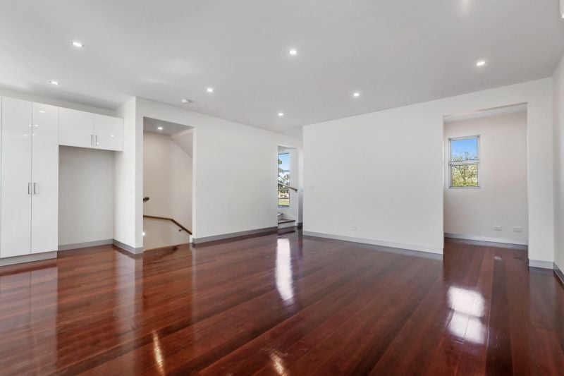 5/923 High Street, Reservoir