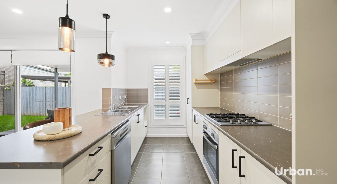 Bardia 66 Ingleburn Gardens Drive