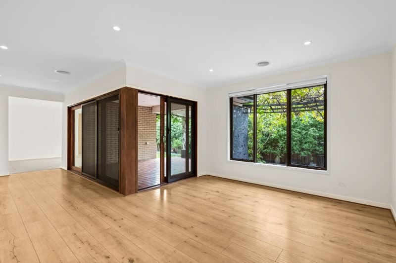 2 Canning Drive, Mickleham