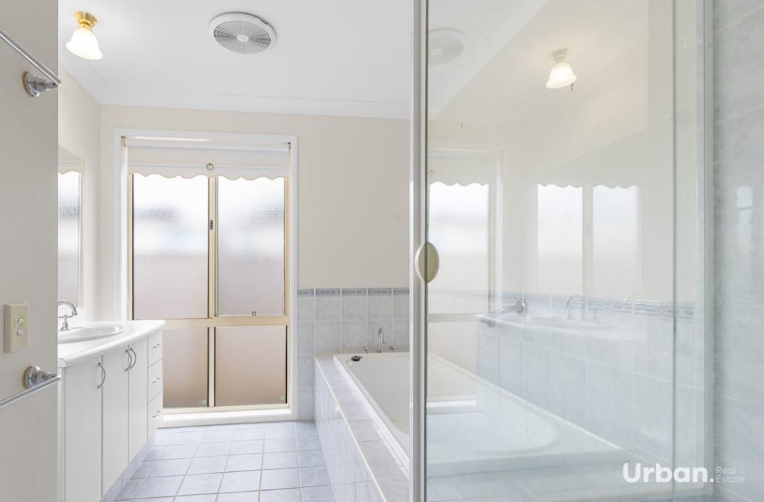 Aberglasslyn 19 Pyalla Avenue