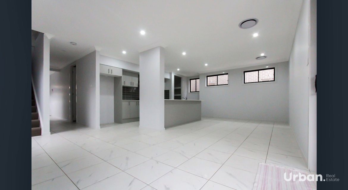 Austral 32 Tamarin Rock Avenue Street