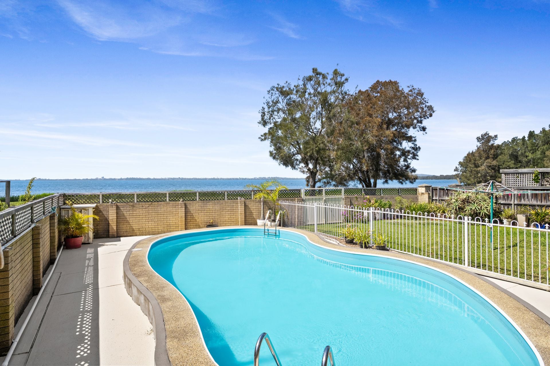 283 Lakedge Avenue, Berkeley Vale, Berkeley Vale - Thumbnail 2