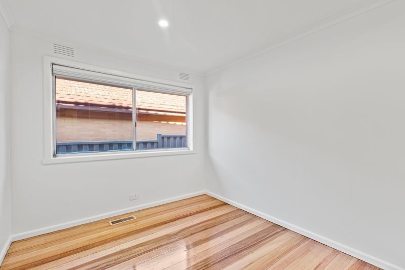 16 Winslow Avenue, Lalor