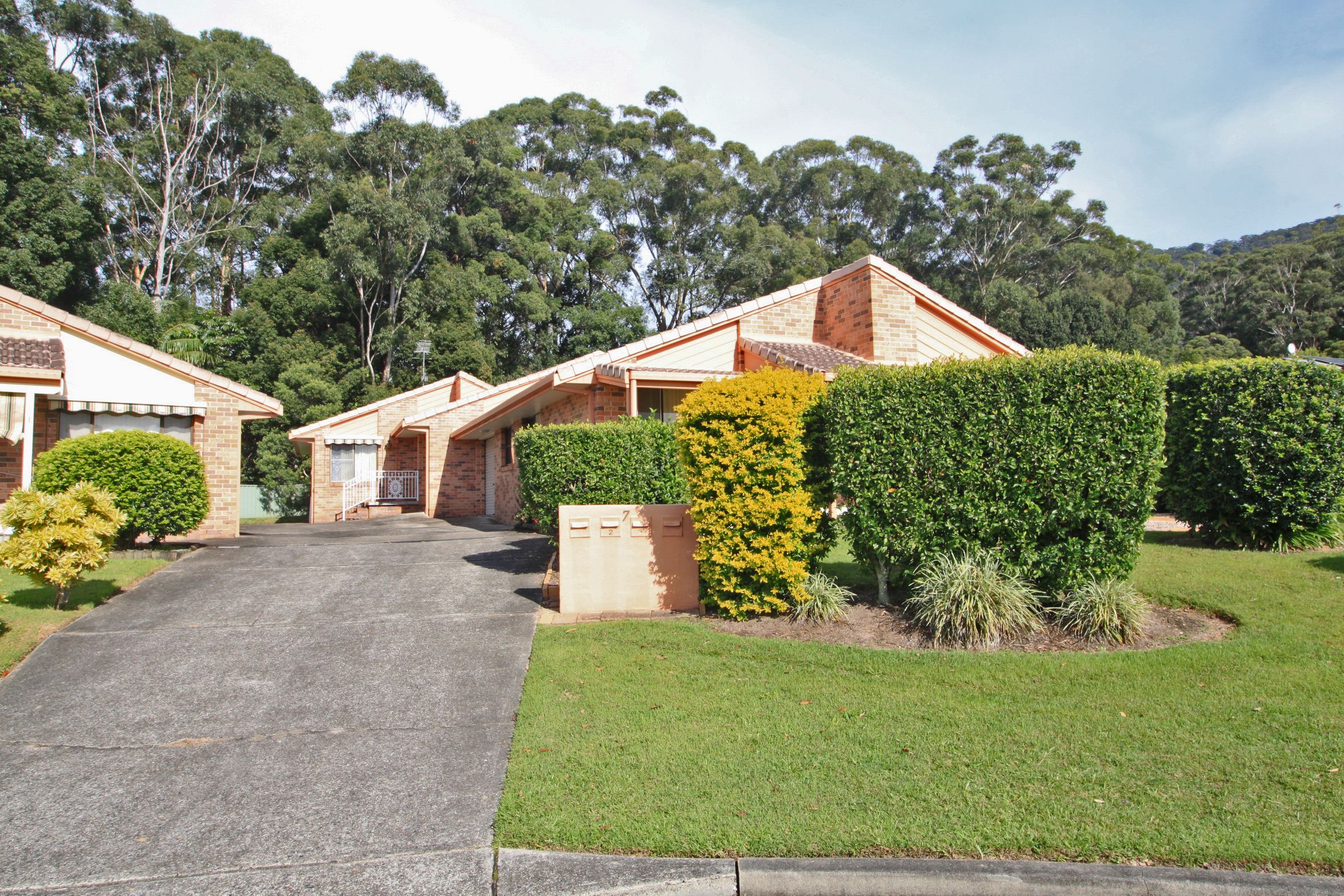 2/7 Gow Place, LAURIETON NSW 2443