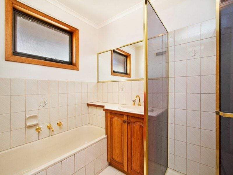 24 Akoonah Drive GOLDEN SQUARE VIC, 24 Akoonah Drive Golden Square - Thumbnail 6