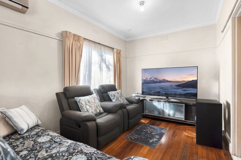 376 Station Street, Lalor