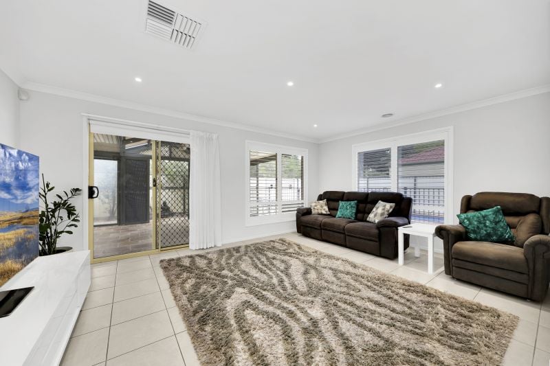 76 Axminster Drive, Craigieburn