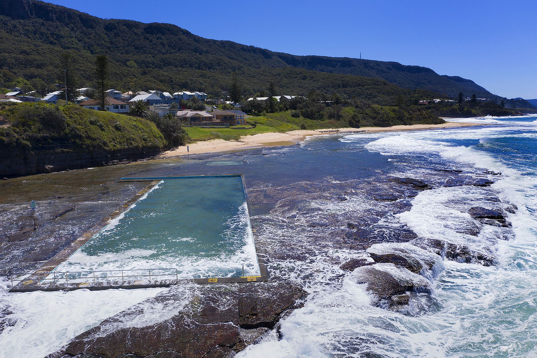 2/748 Lawrence Hargrave Drive, Coledale NSW