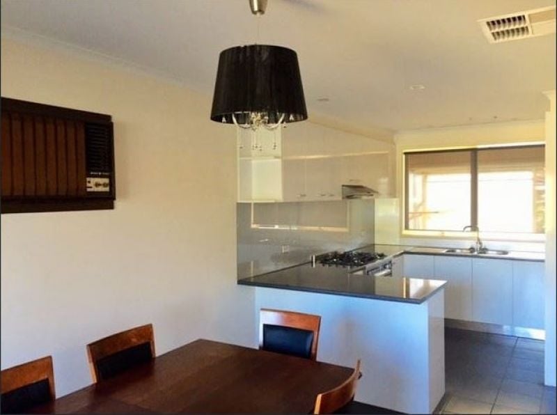 4 Glenloth Court, Epping