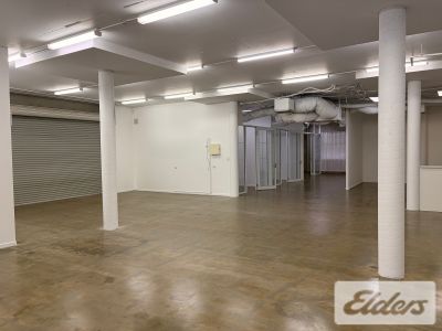 MODERN OFFICE/SHOWROOM IN BREENE PLACE!