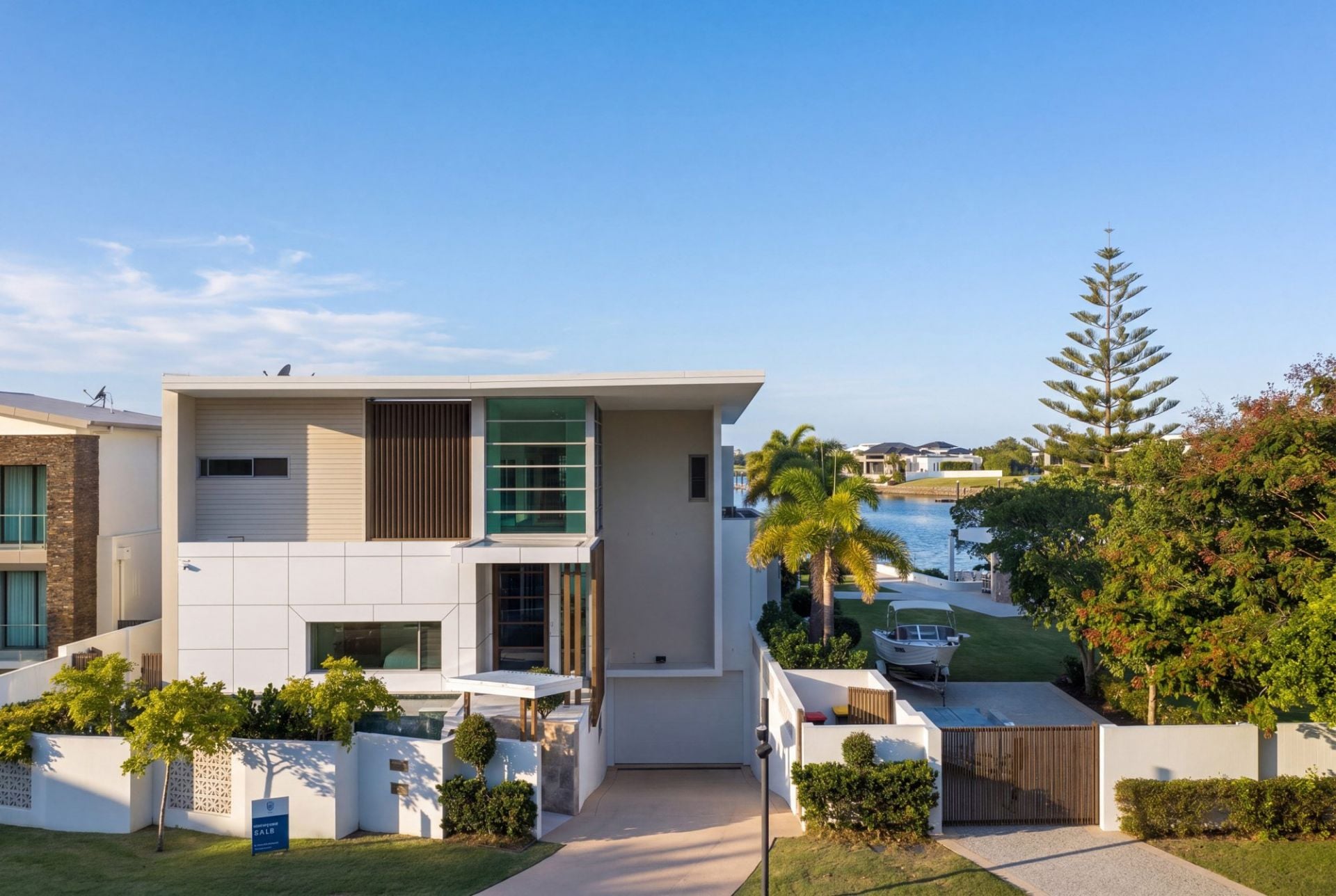 1019 Edgecliff Drive, Sanctuary Cove - Thumbnail 3