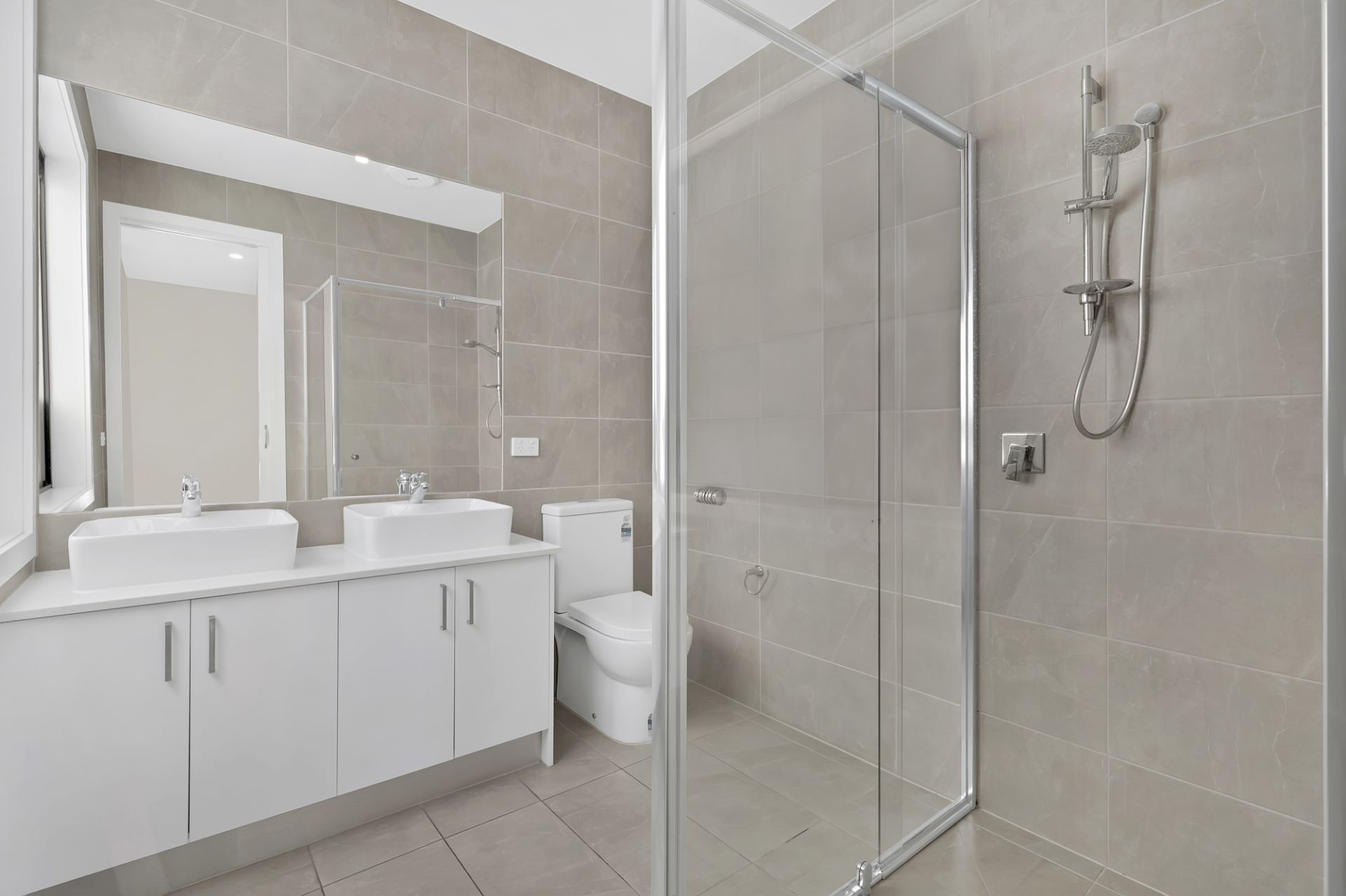 Comfortable Living with Easy Access to Local Amenities!