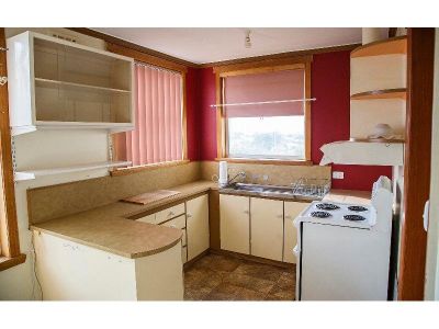 2
 
 
 
  
 
 
 1
 
 
 
  
 
 
 2
 
 
 
 
 
 
 
 4 Ellis Street, Devonport TAS 7310, Devonport - Thumbnail 6