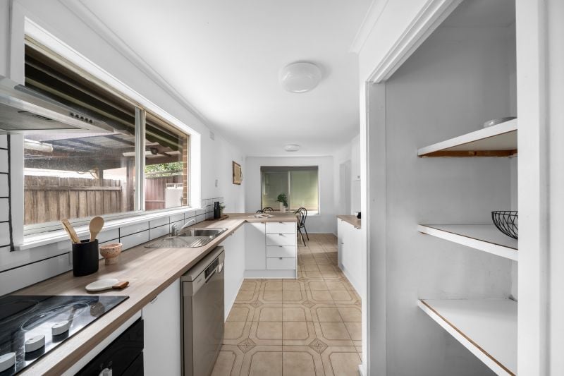 2 Glebe Place, Thomastown