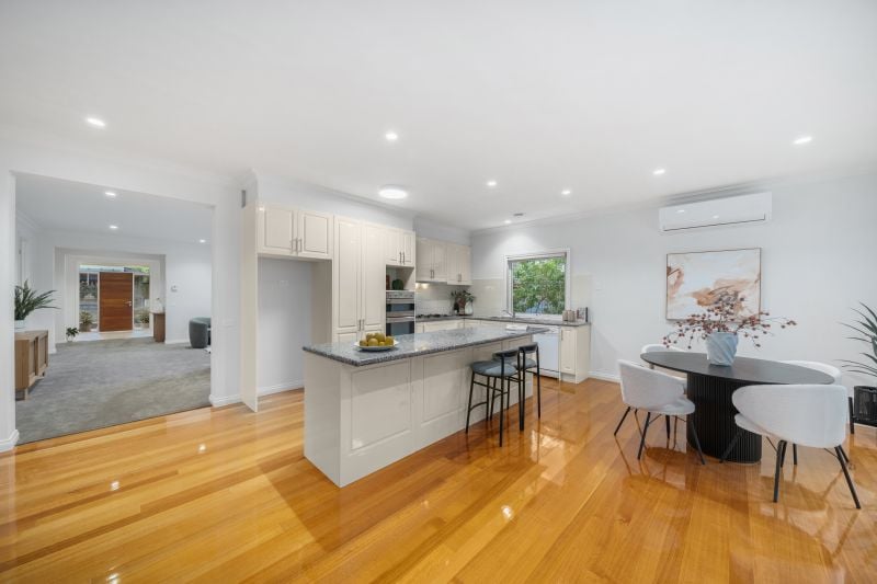 70 Ernest Jones Drive, Macleod