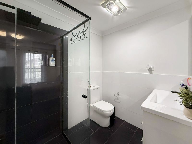 Spacious & Low-Maintenance Living in Peaceful The Oaks