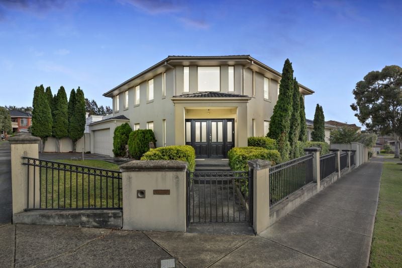 9 Wildfire Court, Mill Park