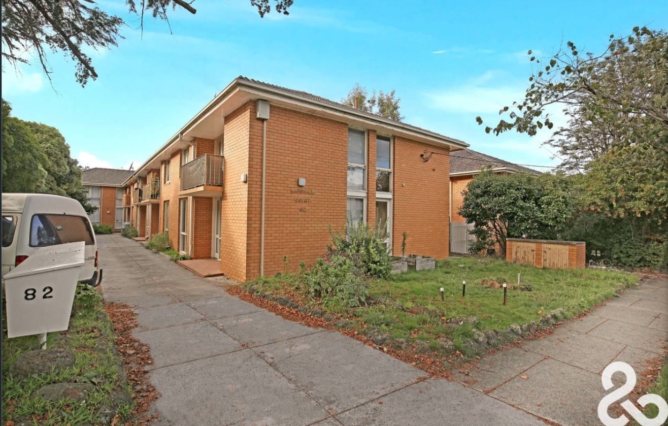 2-Bedroom Apartment in Prime Ivanhoe Location