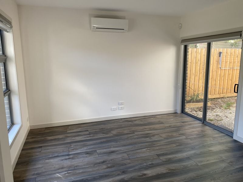 1/68 Strathmerton Street, Reservoir