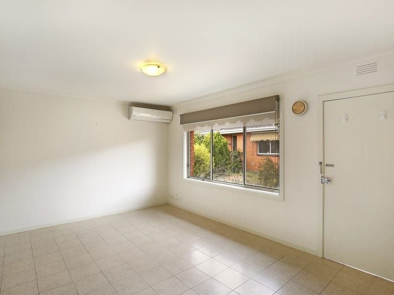 Well-Located Two-Bedroom Unit in the Heart of Thornbury