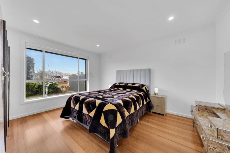 43 Heather Avenue, Thomastown