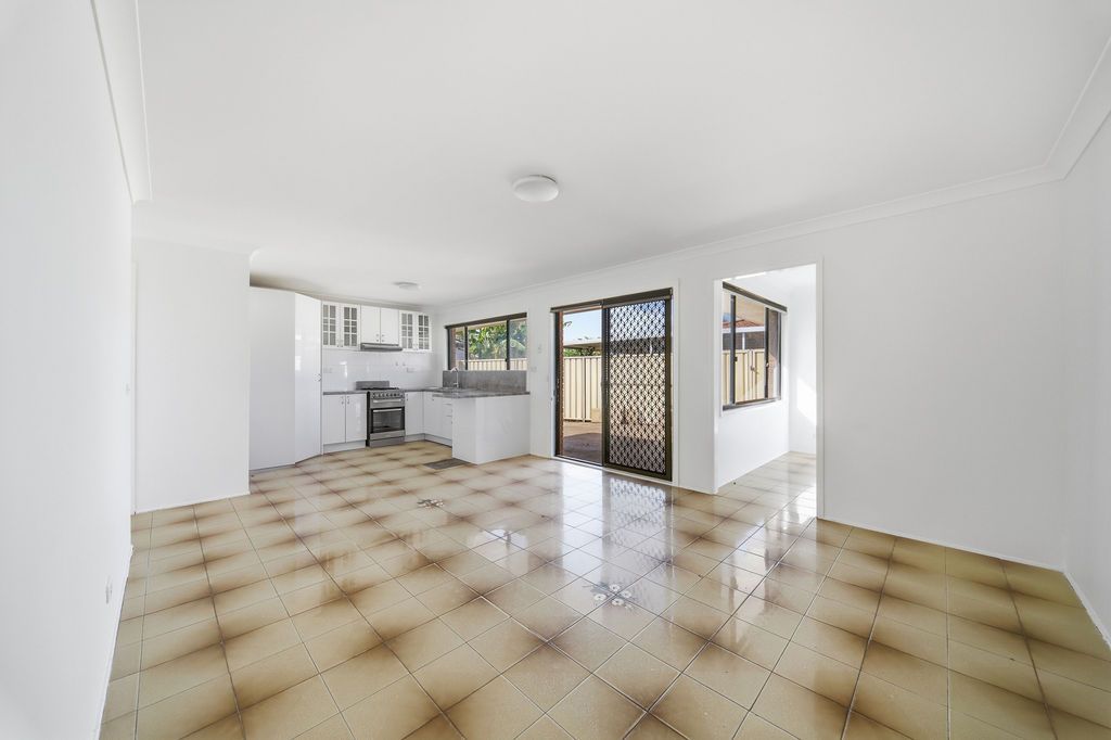 9 Natchez Crescent, Greenfield Park NSW, Greenfield Park - Thumbnail 2