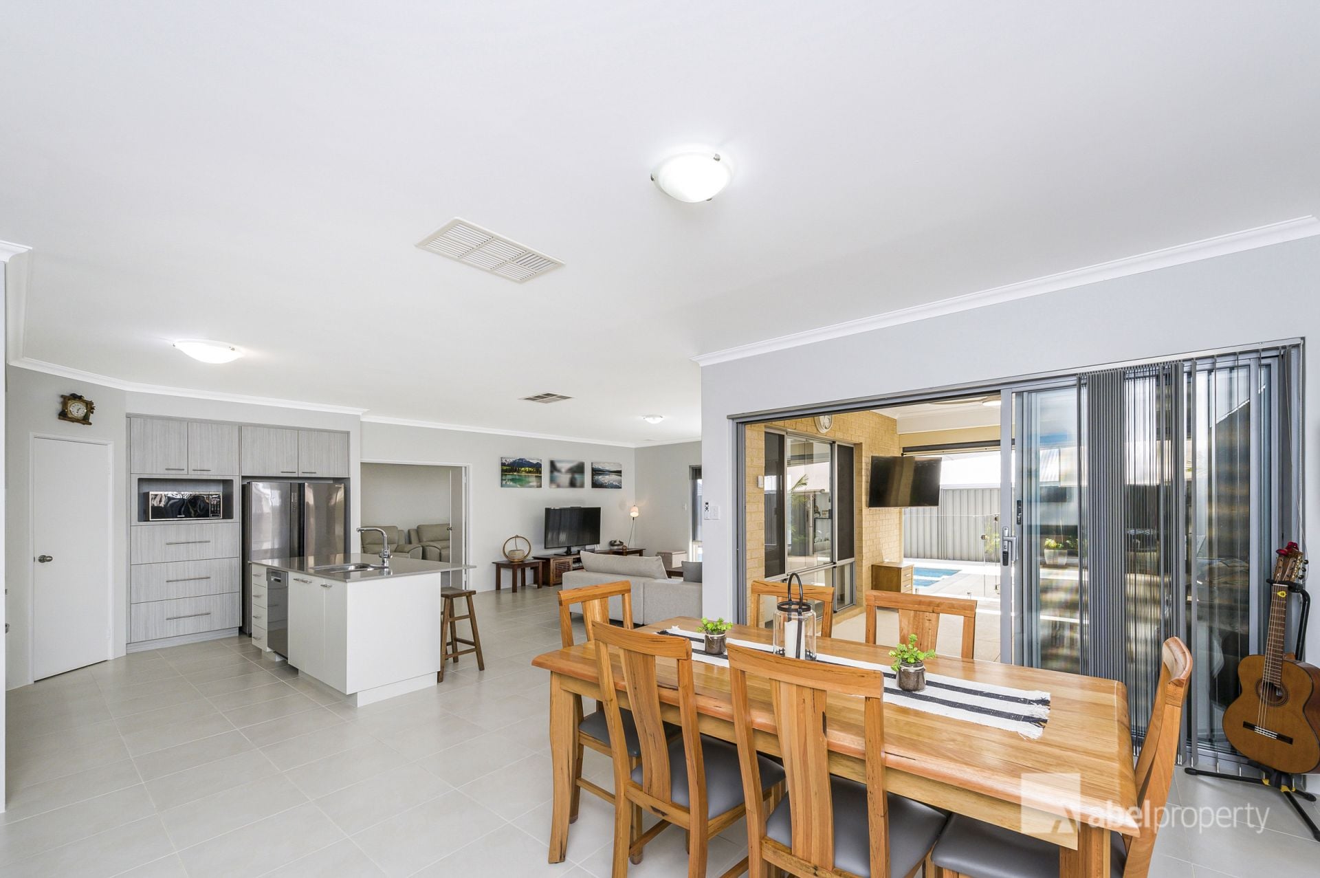 41 Monroe Cross Aveley WA, Aveley - Thumbnail 3